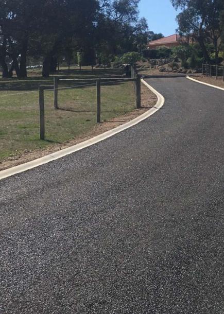 Residential asphalt driveway in Craigieburn